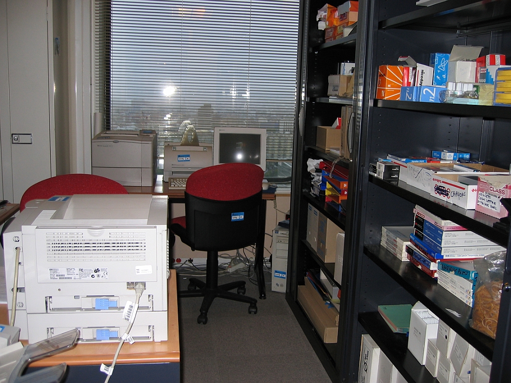 Bureau depuis l'entrée 04.jpg